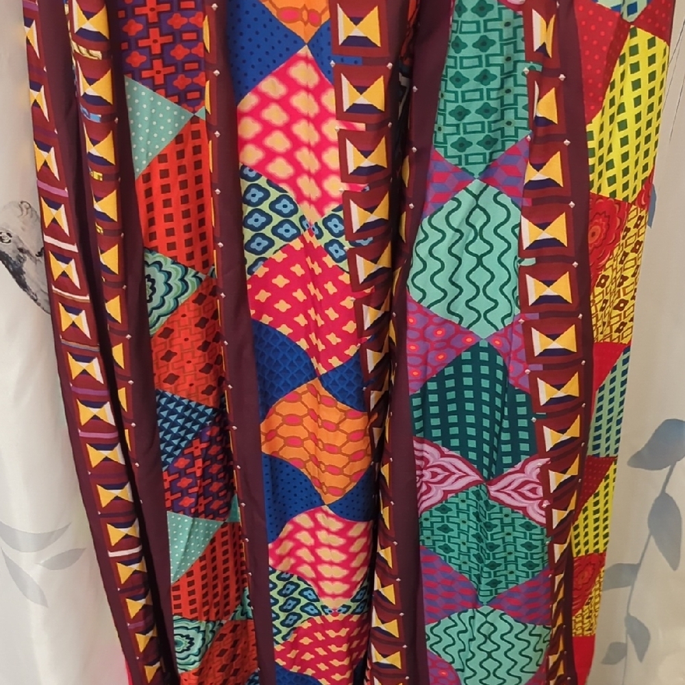 Colorful Geometric Pattern Dress - Picture 3 of 4